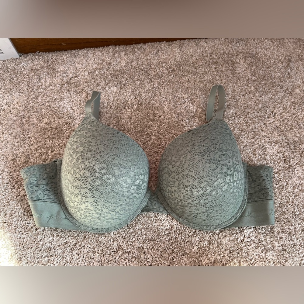PINK VS Light Green Leopard Print Wear Everywhere PushUp Bra